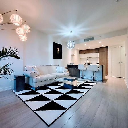 Your Perfect Escape - Modern Landmark Condo In Downtown Calgary - Free Parking- Premium Location 外观 照片