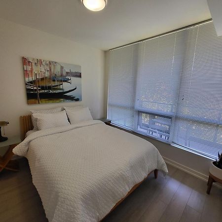 Your Perfect Escape - Modern Landmark Condo In Downtown Calgary - Free Parking- Premium Location 外观 照片