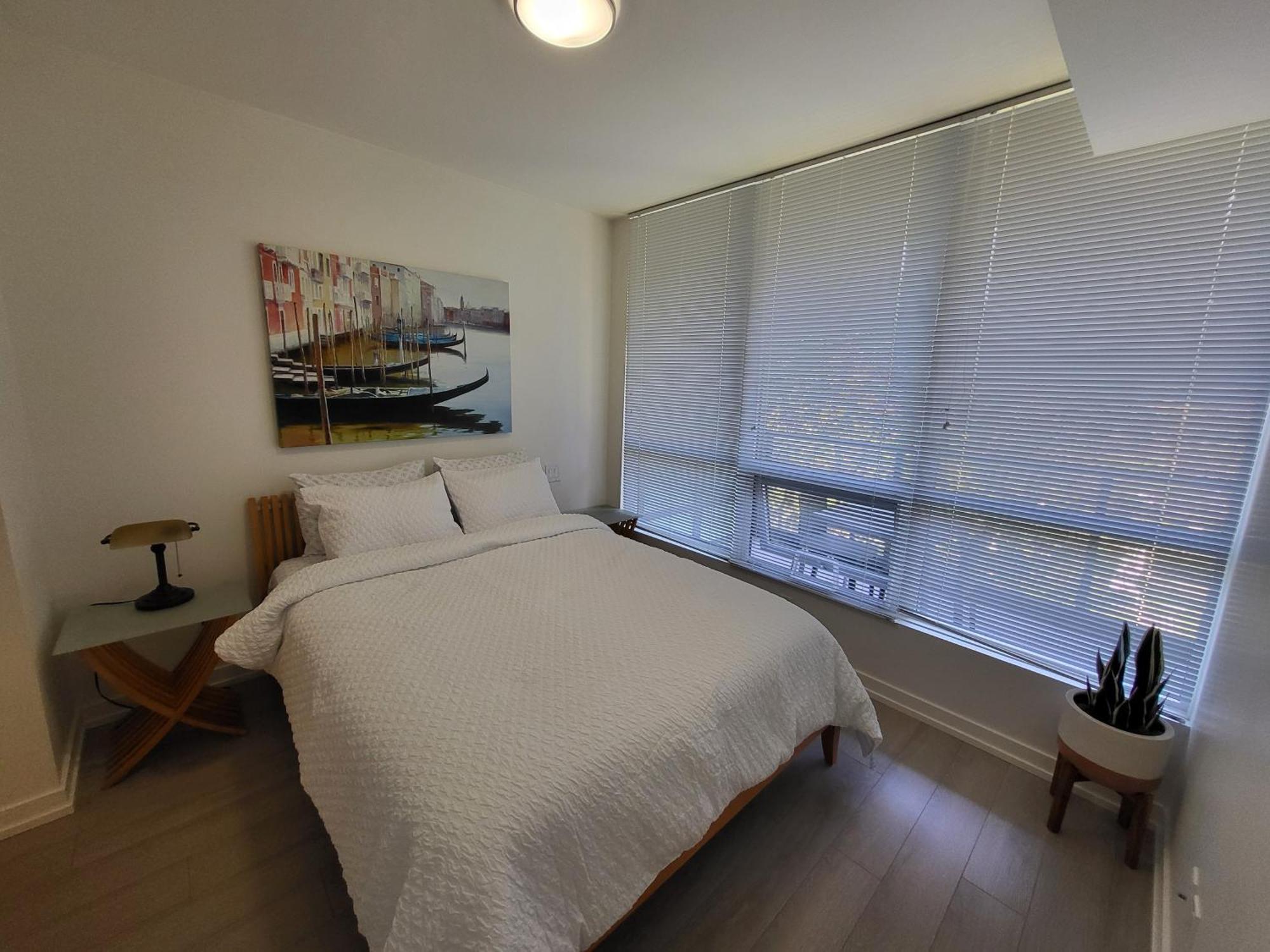 Your Perfect Escape - Modern Landmark Condo In Downtown Calgary - Free Parking- Premium Location 外观 照片